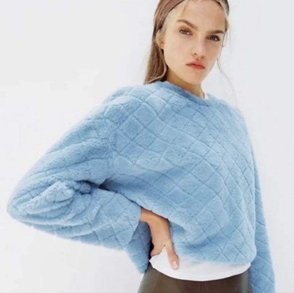 Zara Textured Furry Crop Top Crewneck Sweater Blue Size Medium
